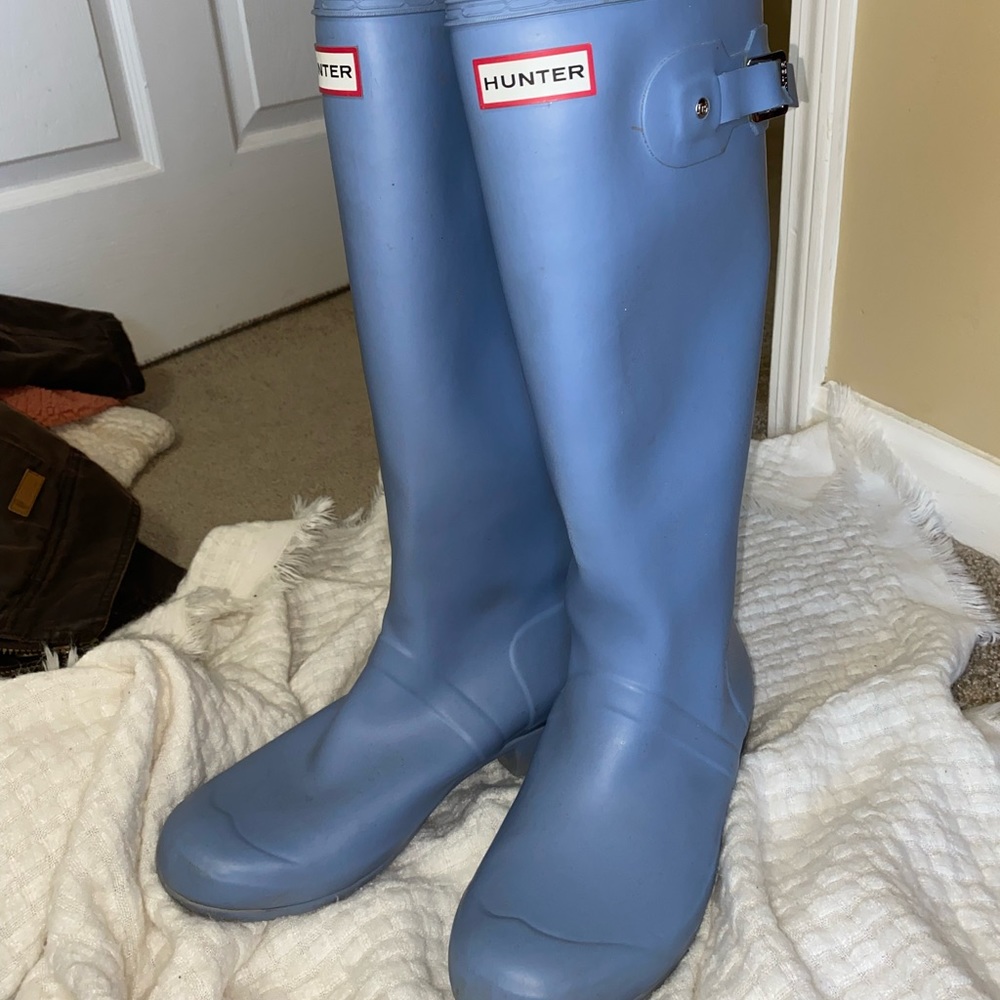 Baby blue rain boots🌈